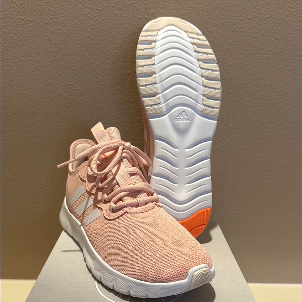 Adidas Nario Move Women’s Size 7.5 Running Shoes Light Pink/Orange GZ5534